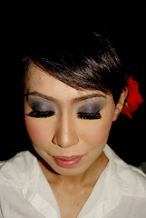 SMOKEY EYES