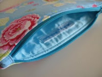 MAKE UP BAG