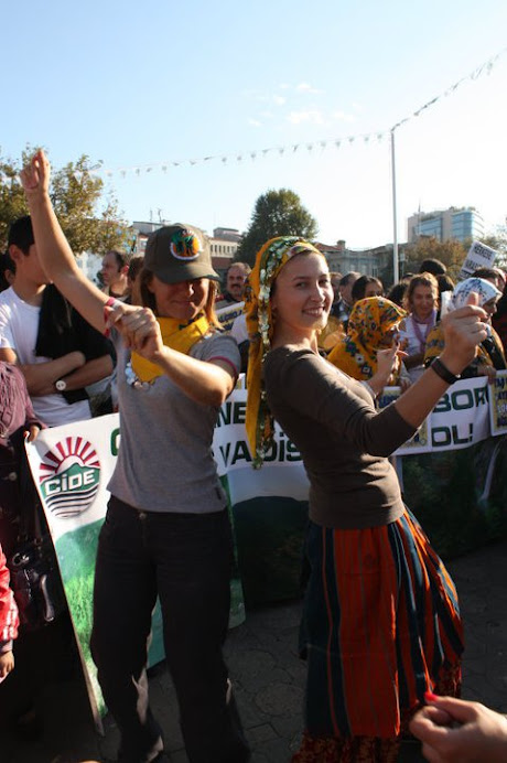 danslı hes protestosu