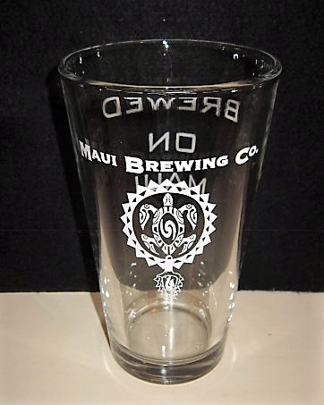 beer glass from the Maui brewery in U.S.A. with the inscription 'Maui Brewing Co'