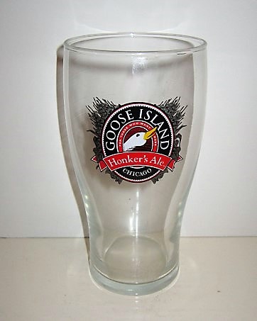 beer glass from the Goose Island brewery in U.S.A. with the inscription 'Goose Island Honker's Ale Chicago'