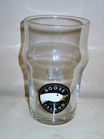 beer glass from the Goose Island brewery in U.S.A. with the inscription 'Goose Island Beer Co'