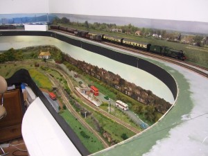 model train shelf layout