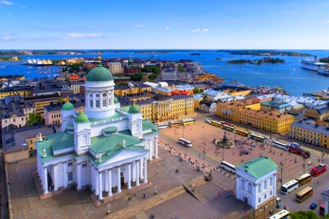 place-du-senat-a-helsinki-1024x682