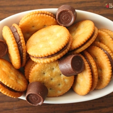 Rolo Stuffed Ritz Crackers