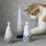 Felt Christmas trees - by Craft & Creativity