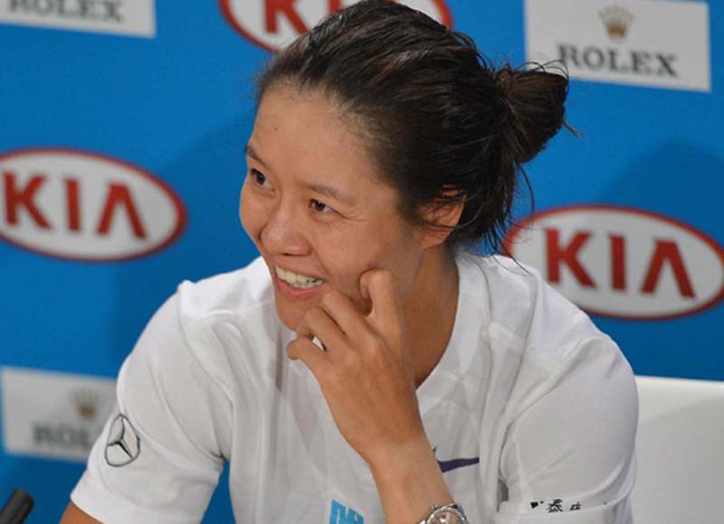 Li Na of China attends the press conference after the women's singles final match against Victoria Azarenka of Belarus at the 2013 Australian Open tennis tournament in Melbourne, Australia, Jan. 26, 2013. (Xinhua/Chen Xiaowei)