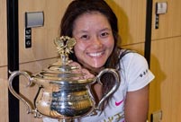 Li Na beats Cibulkova to win Australian Open