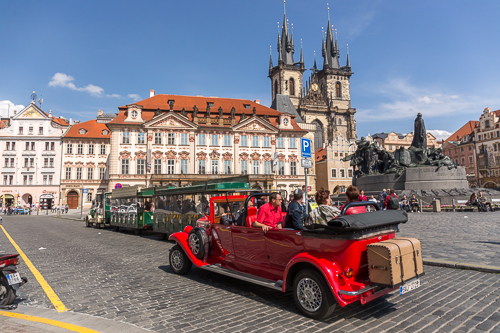 There were lots of fake old timers driving tourists around - I had never seen this before!