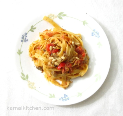 Pasta With garlic and Mushrooms 1