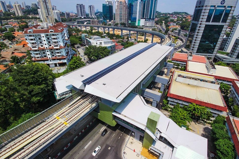 "Khám phá Cơ hội Độc đáo trong Lĩnh vực Đầu máy Toa xe và Tàu điện Metro: Tuyển sinh năm 2023!"