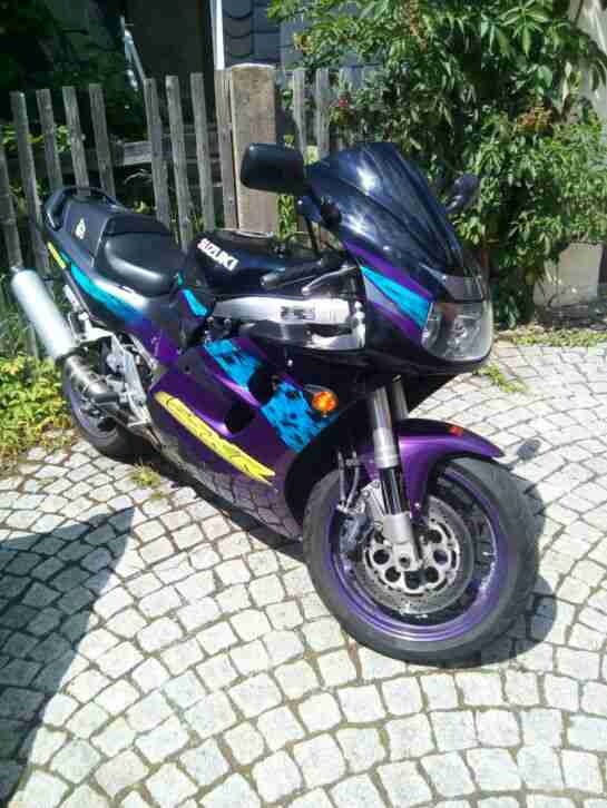 SUZUKI GSXR 1100W GU75C