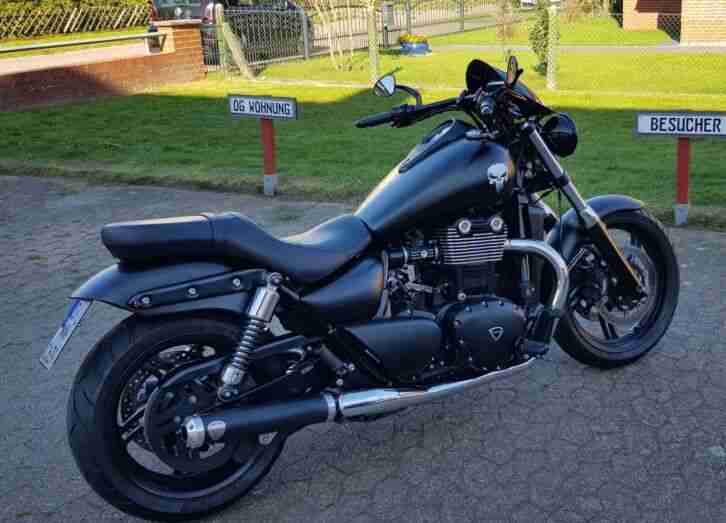 Triumph Thunderbird 1700 Storm Einzelstück Penzl Klappenauspuff Custom