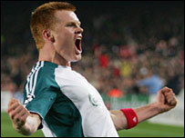 John Arne Riise celebrates Liverpool's winner