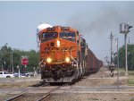 BNSF ES44C4 6752