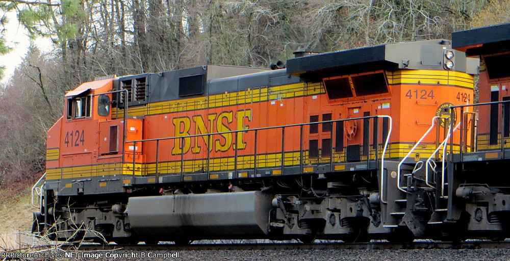 BNSF 4124 