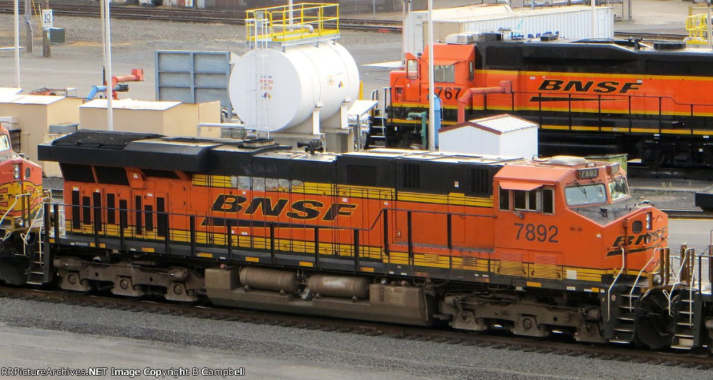 BNSF 7892 - BNSF 2767 