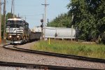 NS 8387 Swings onto the Alton and Southern main.