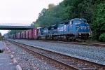 CSX 7333 on Q-404