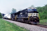 NS 7590 on 052