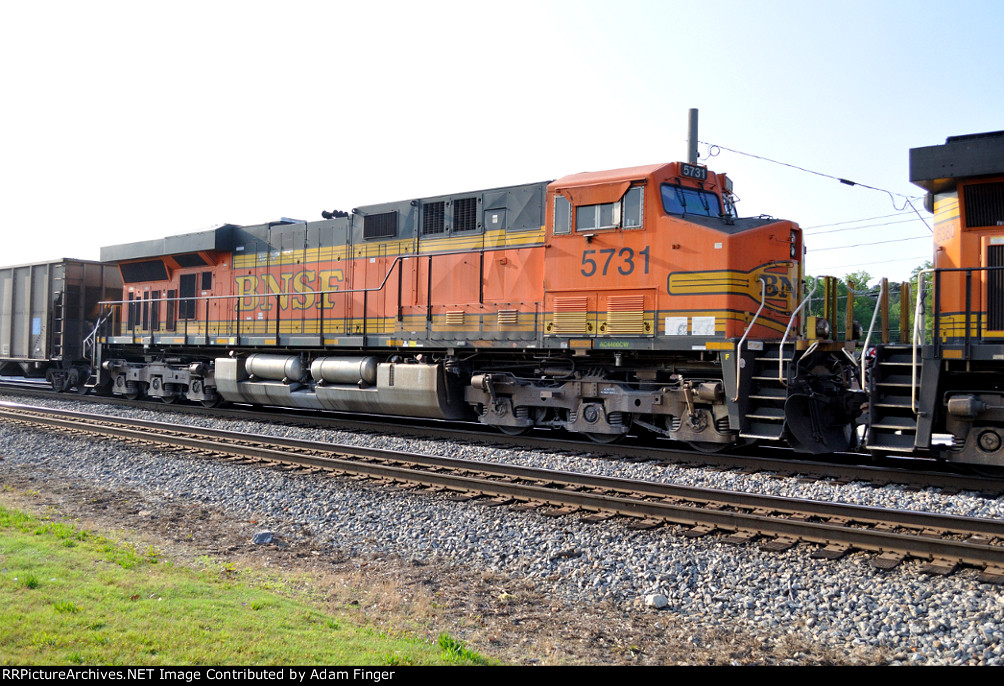 BNSF 5731