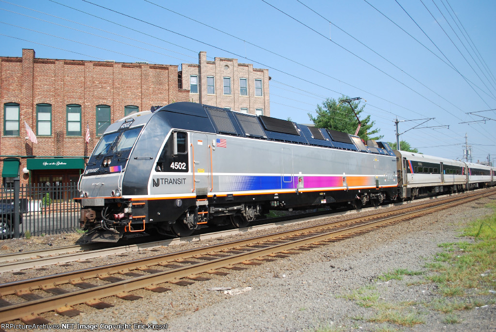 NJT 4502