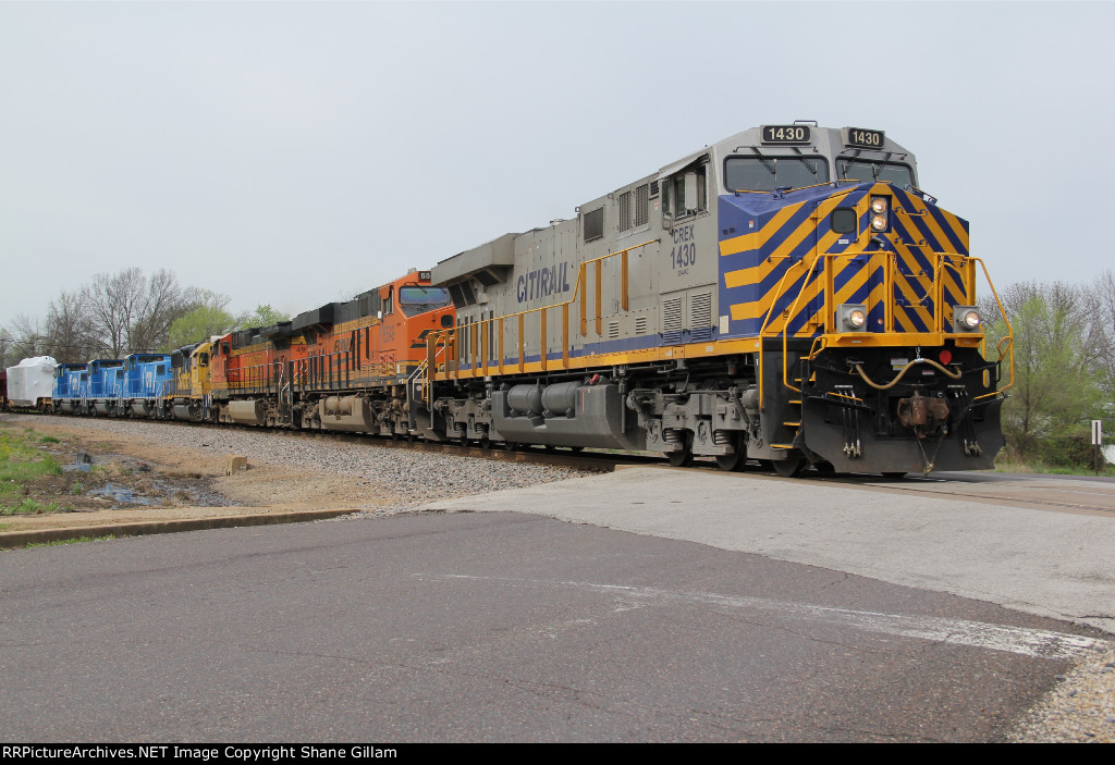 CREX 1430 Leads one hell of a lash up on the BNSF.