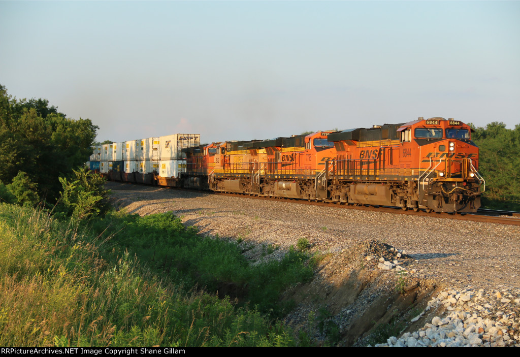 BNSF 6844 Roars west down the Transcon.