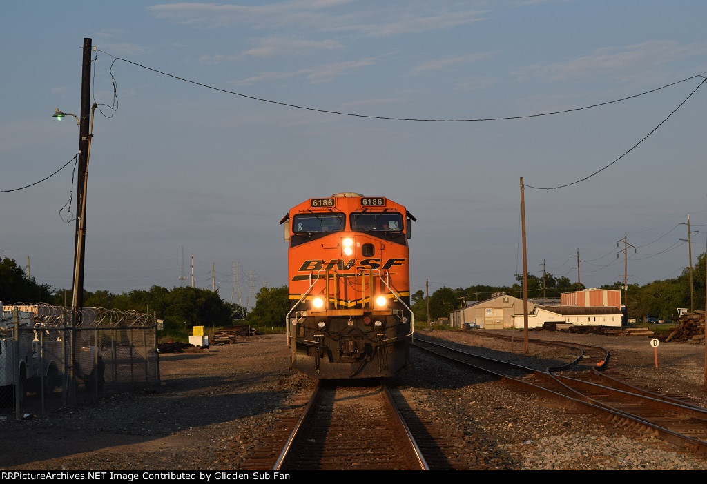 BNSF 6186