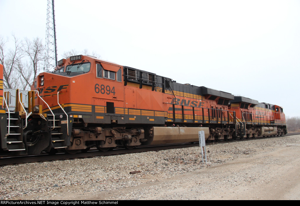 BNSF 6894