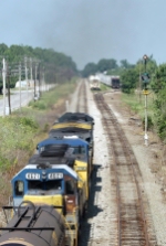 CSX Q573 knocks down the signal 