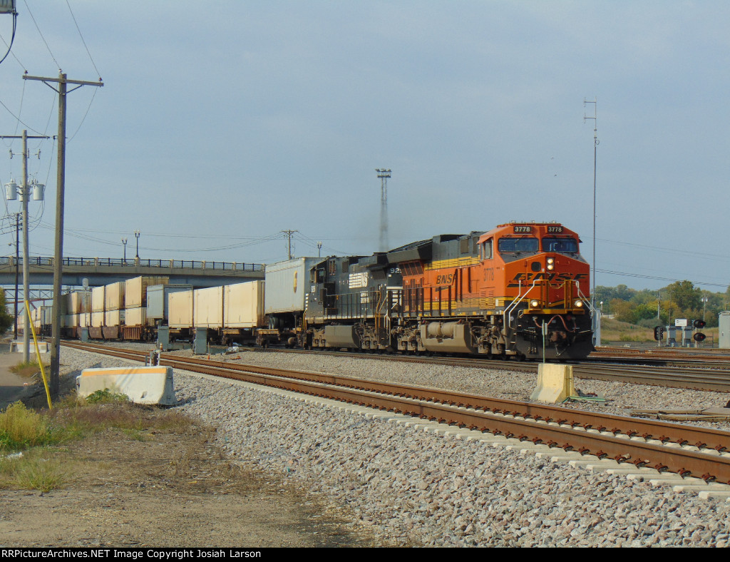 BNSF 3778 East