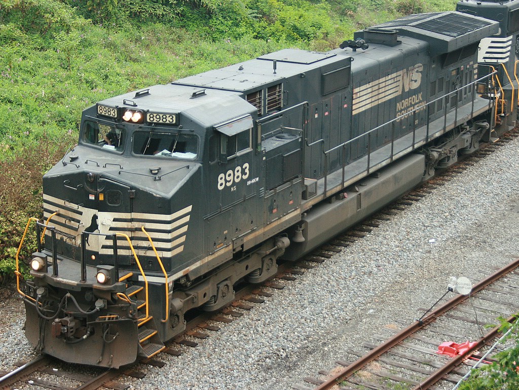 NS 8983