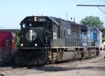 IC 1033 Leads Grain West