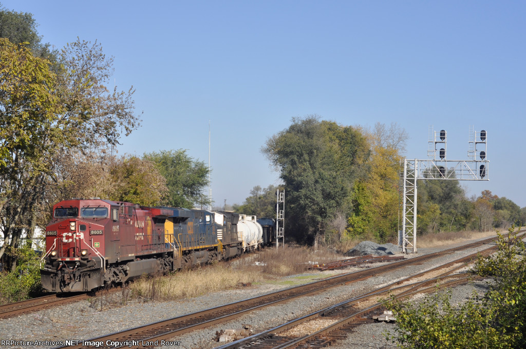 CP 8605 On NS 143 Eastbound