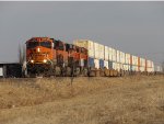 BNSF ET44C4 3929