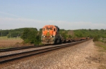 BNSF 2310 runs bare tables