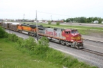 BNSF 670 waits for a crew