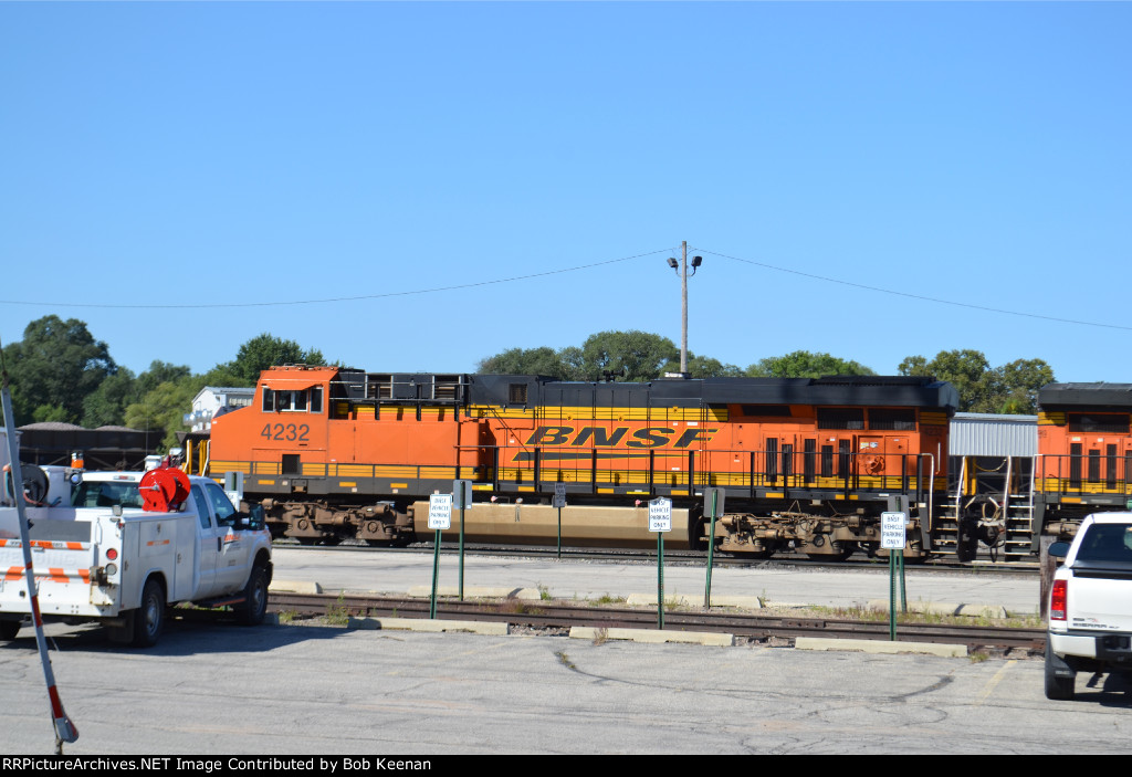 BNSF 4232