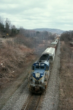 DH 5022 pulling off the control siding