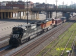 NS 8674 leads NS train 21k southbound