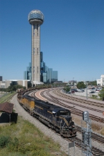 HCLX 9027 East at Union Station