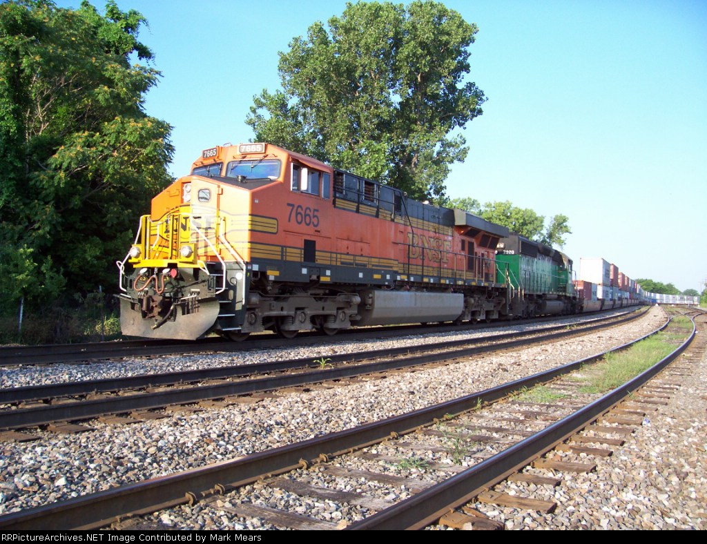 BNSF 7665