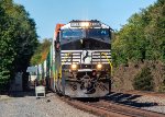 NS 4748 leads 258 east at Newport