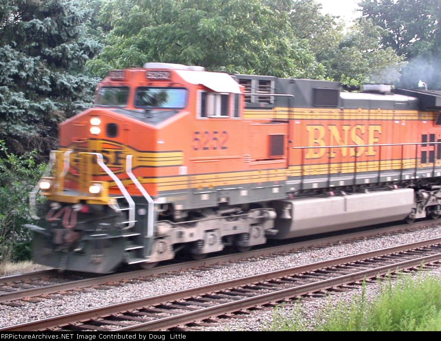 BNSF 5252