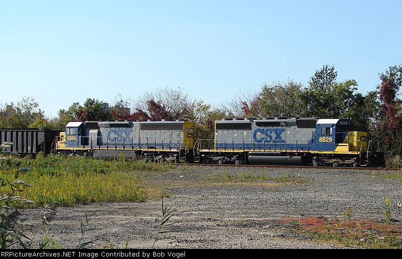 CSX 8829 & 8886