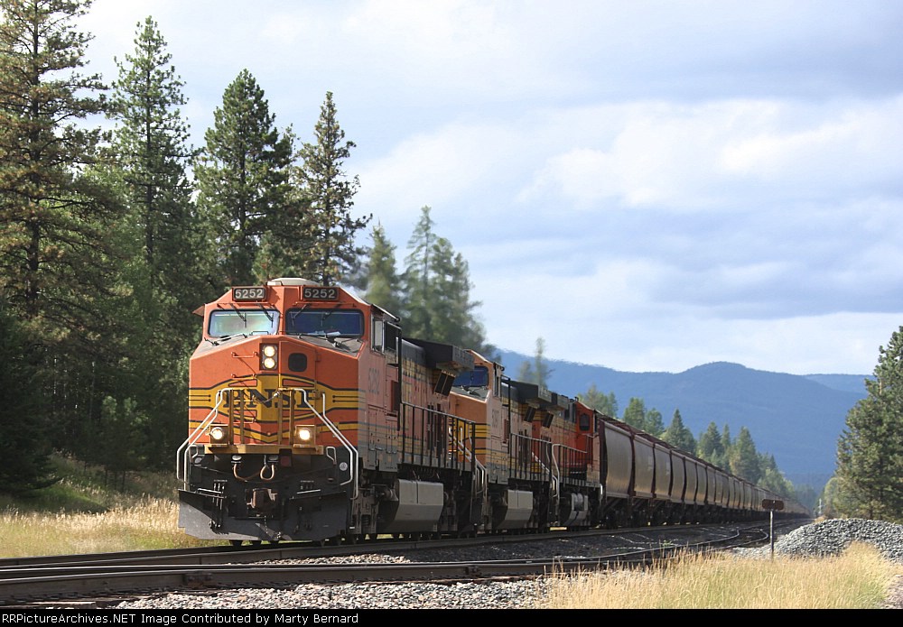 BNSF 5252