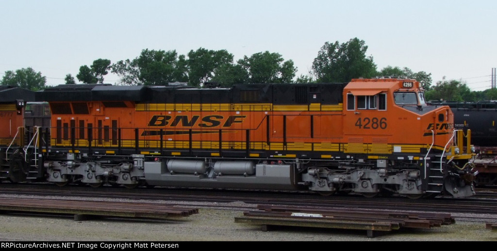 BNSF 4286