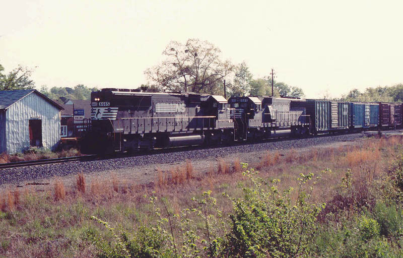 NS NB Freight