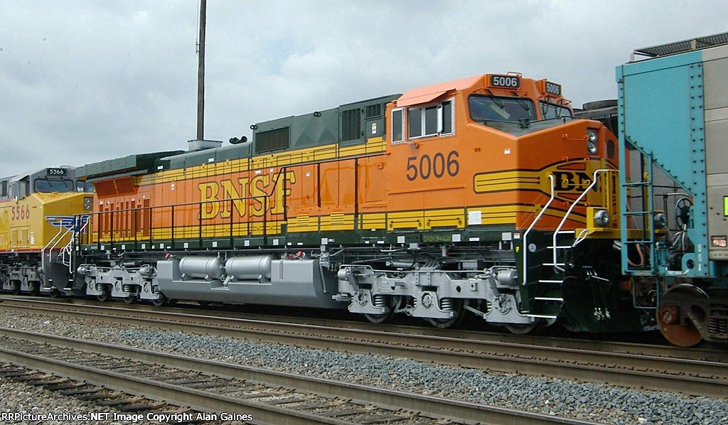 BNSF C44-9W 5006